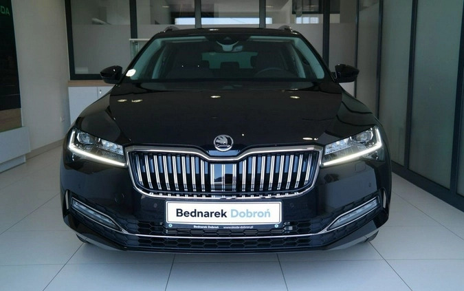 Skoda Superb cena 174790 przebieg: 5, rok produkcji 2024 z Sędziszów małe 781